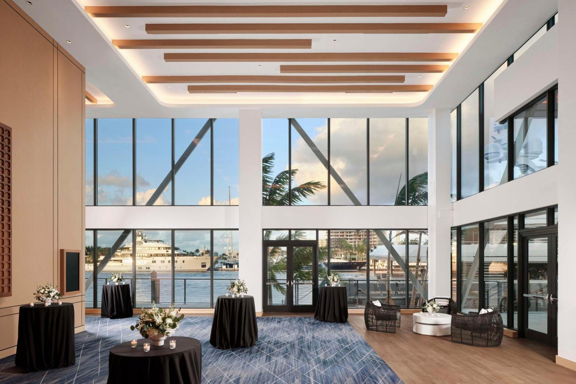 Hilton Lauderdale Marina Resort 4*